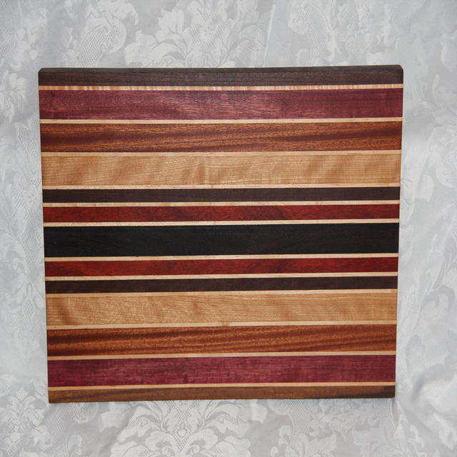 Multi-Colored Edge Grain Cutting Board